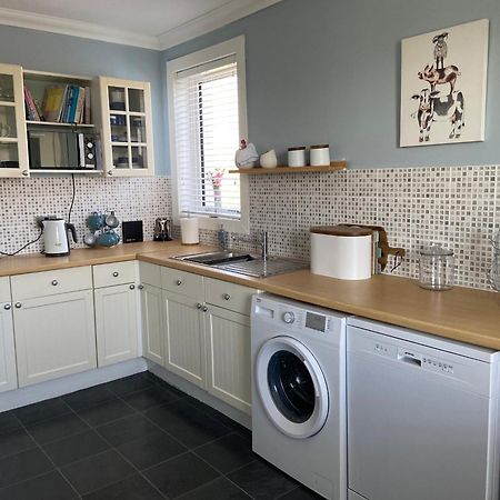 Tigh-Na-Greine Apartment Carloway  Bagian luar foto