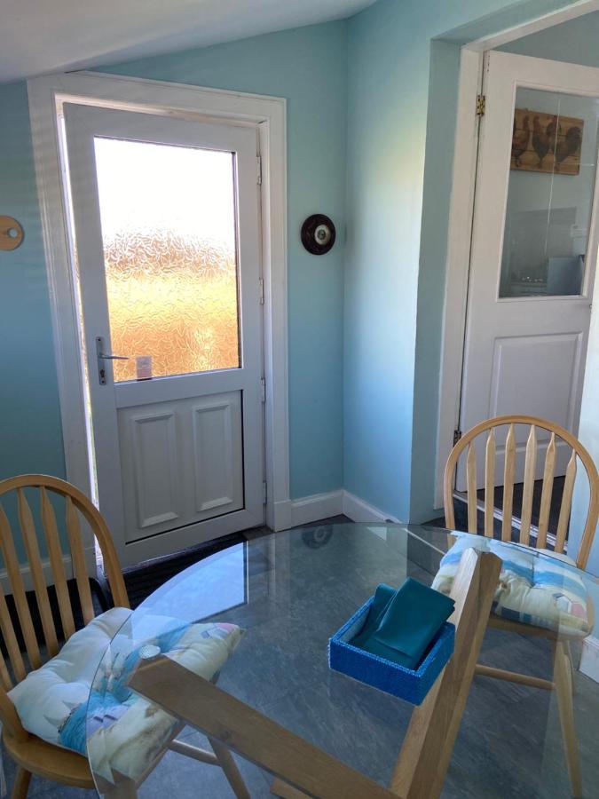 Tigh-Na-Greine Apartment Carloway  Bagian luar foto
