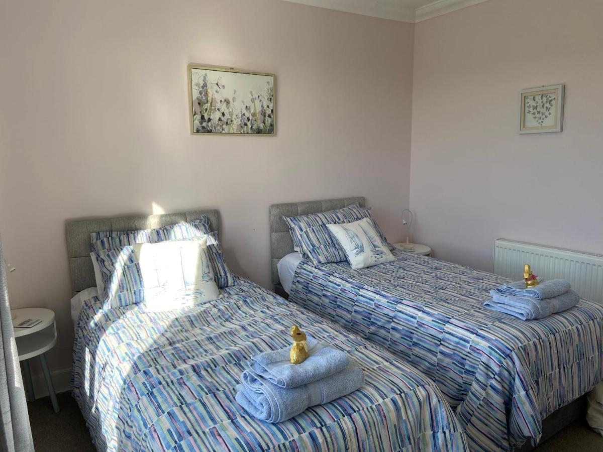 Tigh-Na-Greine Apartment Carloway  Bagian luar foto