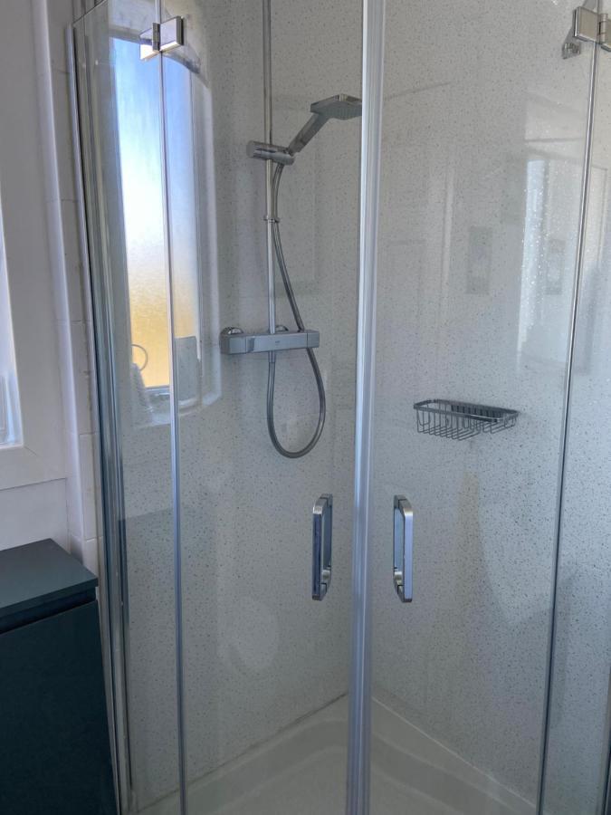 Tigh-Na-Greine Apartment Carloway  Bagian luar foto