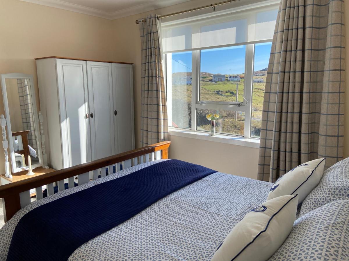 Tigh-Na-Greine Apartment Carloway  Bagian luar foto