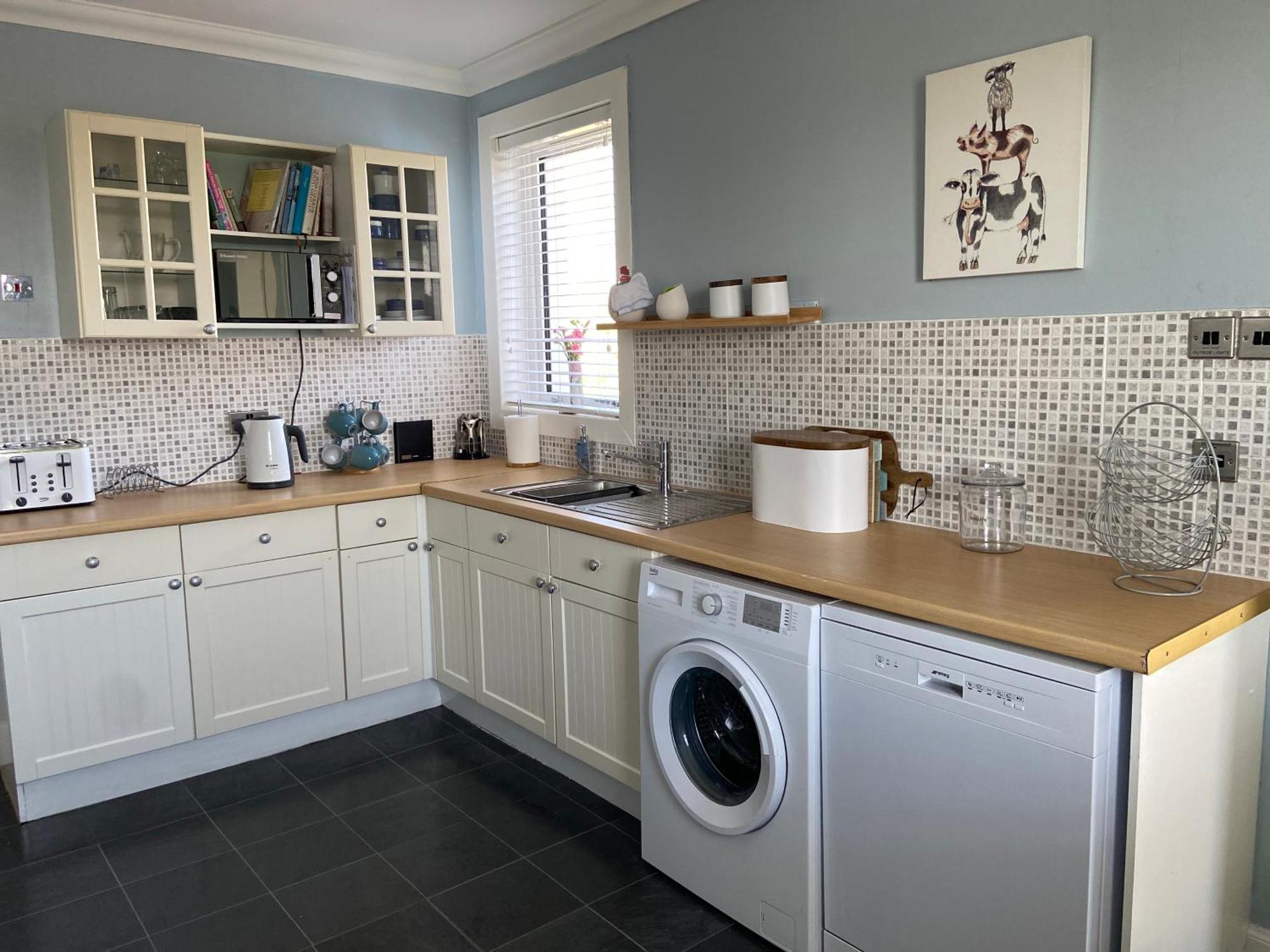 Tigh-Na-Greine Apartment Carloway  Bagian luar foto